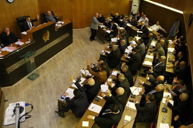 Belediyelerin Bütçesi Komisyondan Geçti