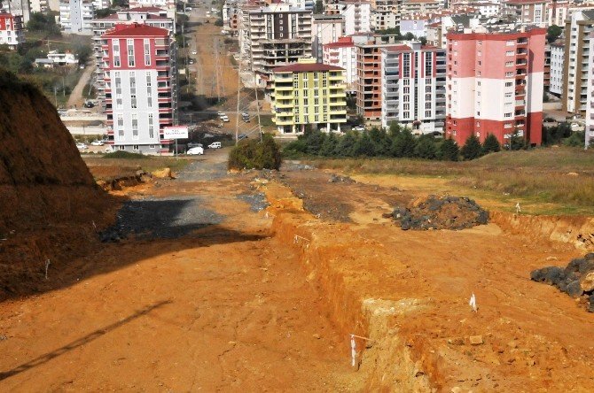 Büyükşehir Atakum’un Yol Ağını Yeniliyor