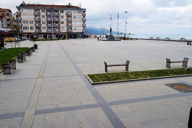 Alaçam Ve Yakakent Meydanlarına Kavuştu