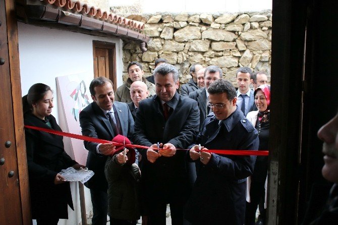 Aslan, 4. Kişisel Resim Sergisini İskilip’te Açtı