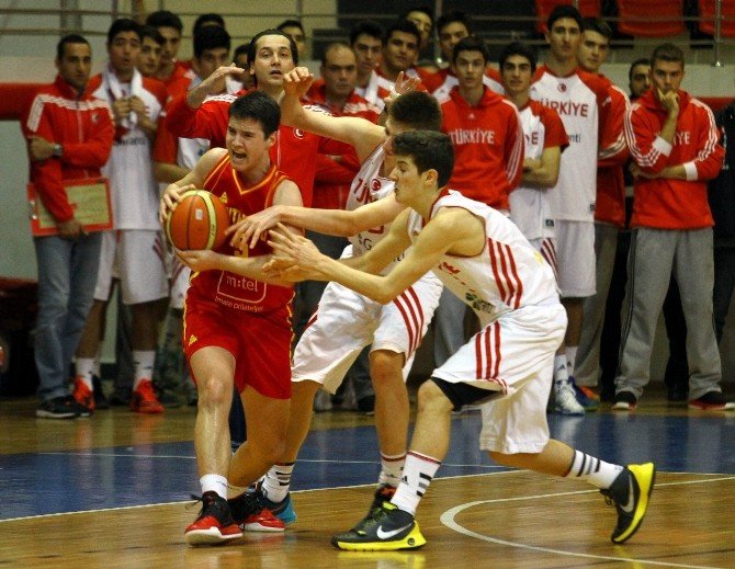 Uluslararası Yıldız Erkekler Basketbol Turnuvası