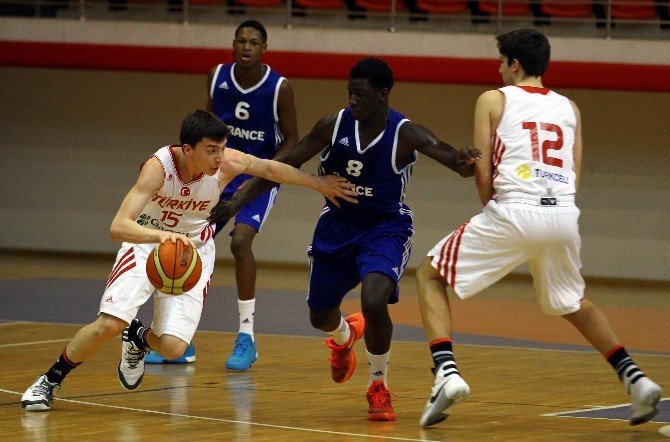Uluslararası Yıldız Erkekler Basketbol Turnuvası