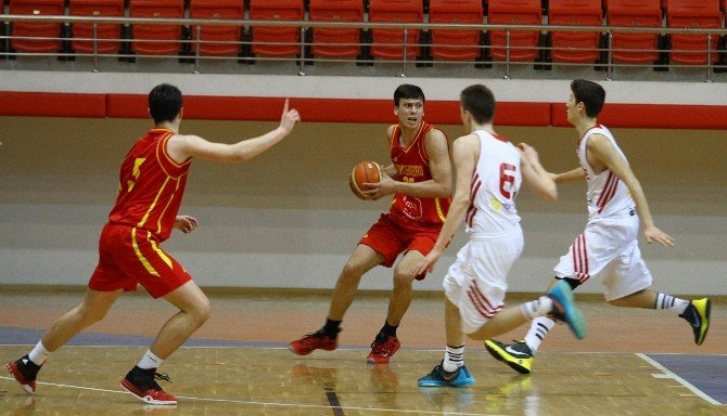 Uluslararası Yıldız Erkekler Basketbol Turnuvası