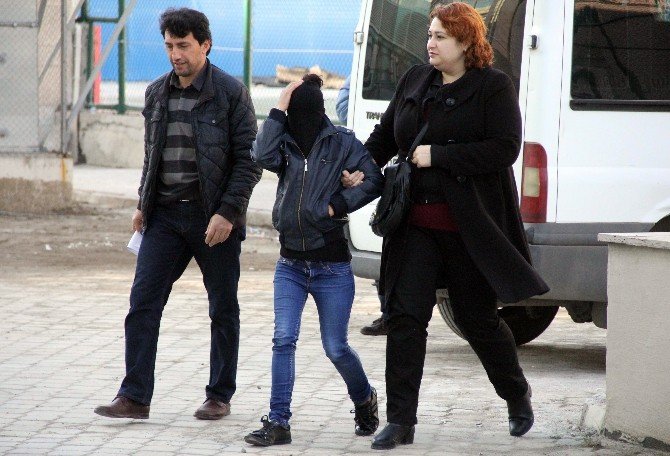 27 Sabıkası Bulunan 19 Yaşındaki Kız 15 Yıl Hapis Cezasından Tutuklandı