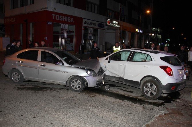 Samsun’da Trafik Kazası: 2 Yaralı