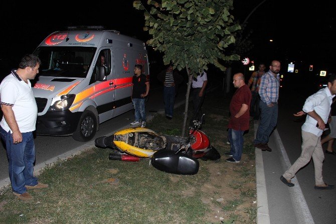 Motosiklet Sürücüsü Kazada Ağır Yaralandı