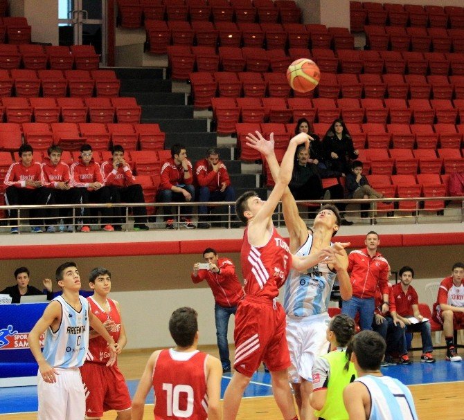Uluslararası Yıldız Erkekler Basketbol Turnuvası