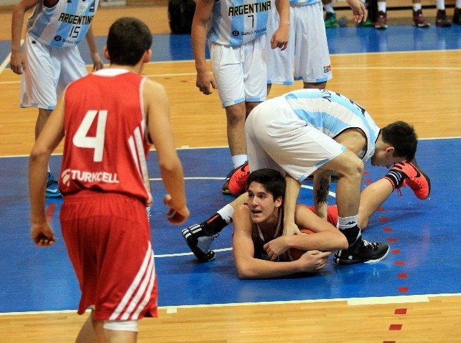 Uluslararası Yıldız Erkekler Basketbol Turnuvası