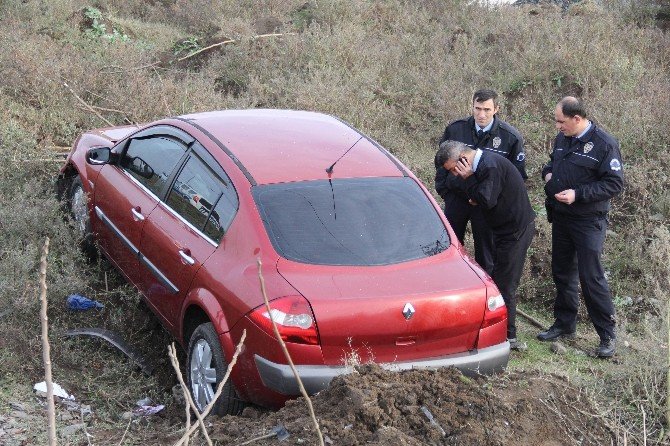 Samsun’da Otomobil Şarampole Yuvarlandı