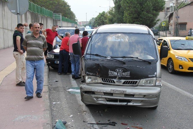 Zincirleme Trafik Kazası: 1 Yaralı