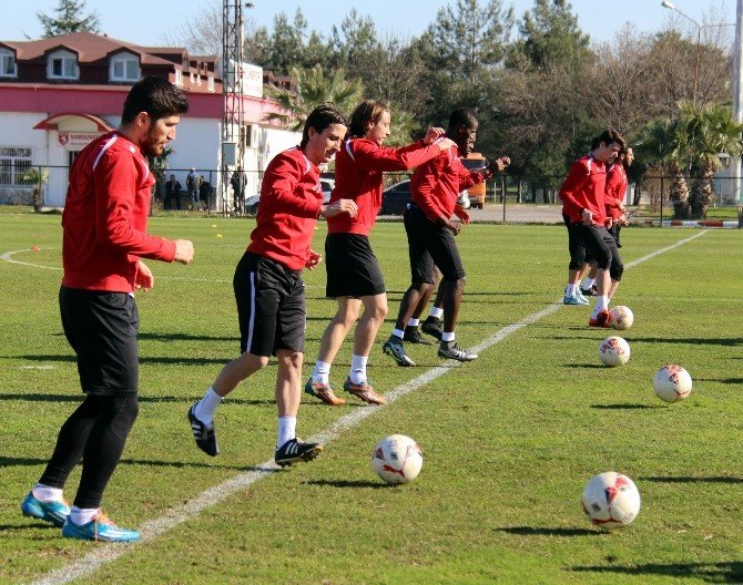 Zeren: "Mağlubiyetler Samsunspor’un Başını Yere Eğmez"