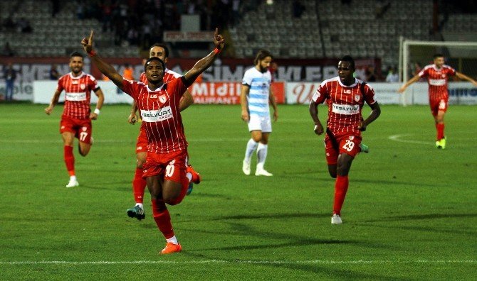 Samsunspor İkinci Yarı Açılıyor