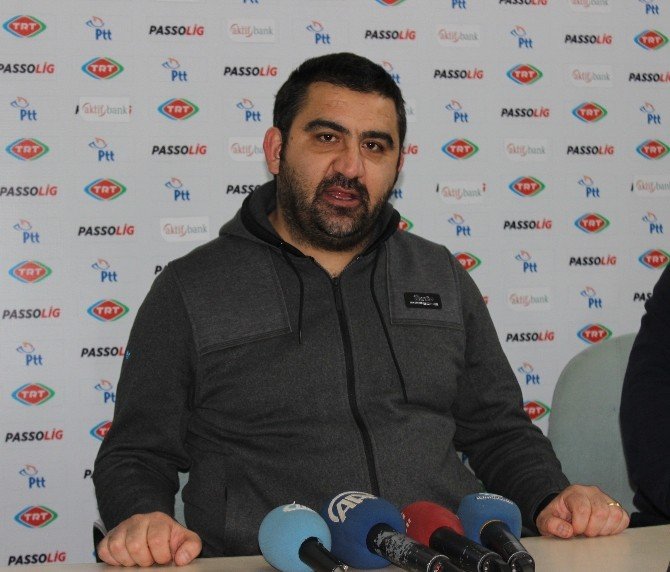 Ümit Özat’tan İstifa Sinyali