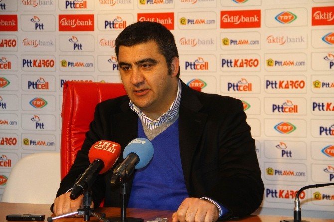 Ümit Özat İstifa Etti