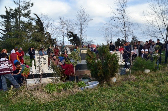 Bafra’yı Mateme Boğan Tekne Faciasında Ölenler Mezarı Başında Anıldı