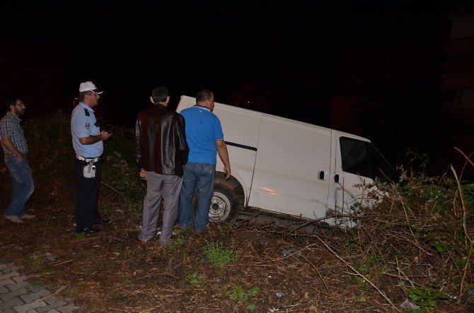 Direksiyonda Uyuyan Sürücü Karşı Şeride Geçti: 1 Yaralı