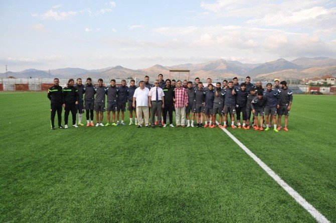 Kaymakam Arıcan Sandıklıspor Teknik Heyeti Ve Futbolcuları Ziyaret Etti
