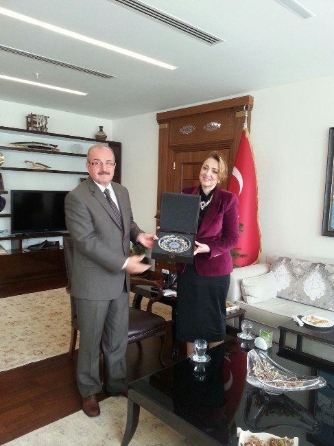 Türkiye İş Dünyasının Genel Başkanı Nezaket Emine Atasoy Denizli’de