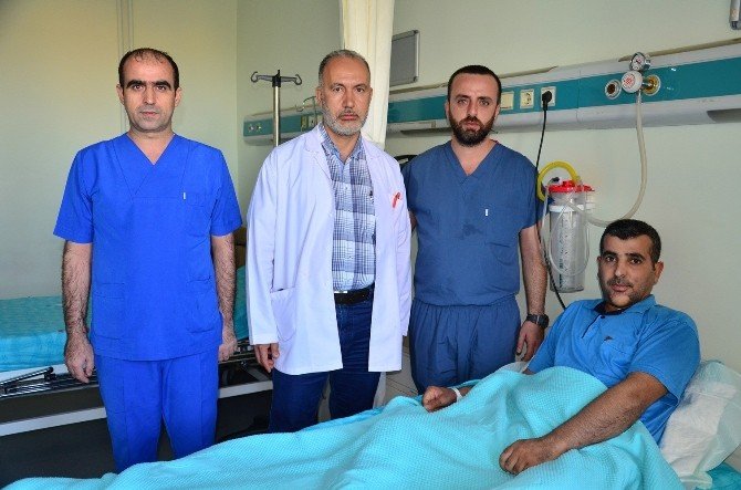 Omuzundan Alınan Dokuyla Çene Yapıldı