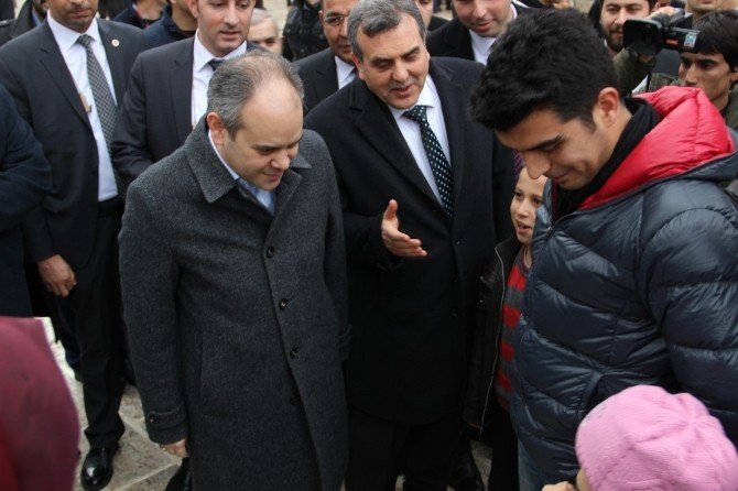 Gençlerden Bakan Kılıç’a: "Vallahi Helal Olsun"