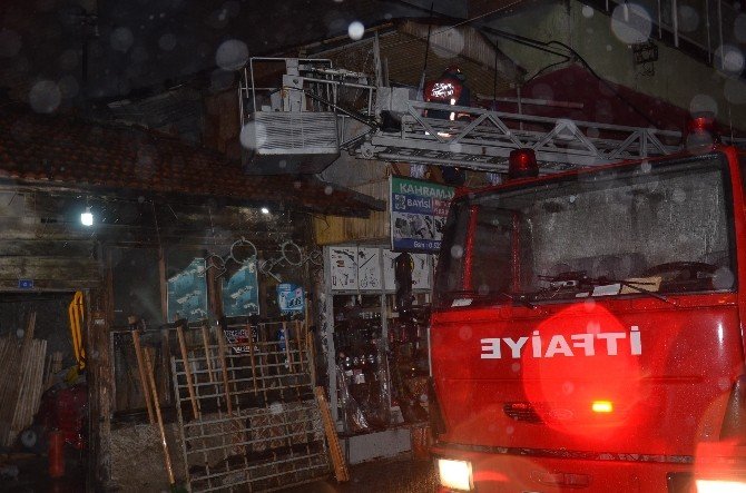 Sapanca’da Korkutan Yangın