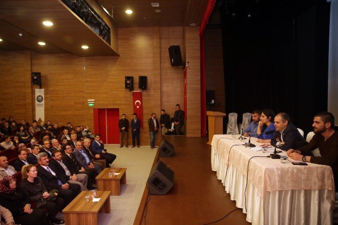 Bakan Kılıç Gençlere Seslendi