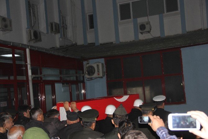 Şehit Uzman Çavuş Uğur Akyer’in Cenazesi Memleketi Bartın’a Geldi
