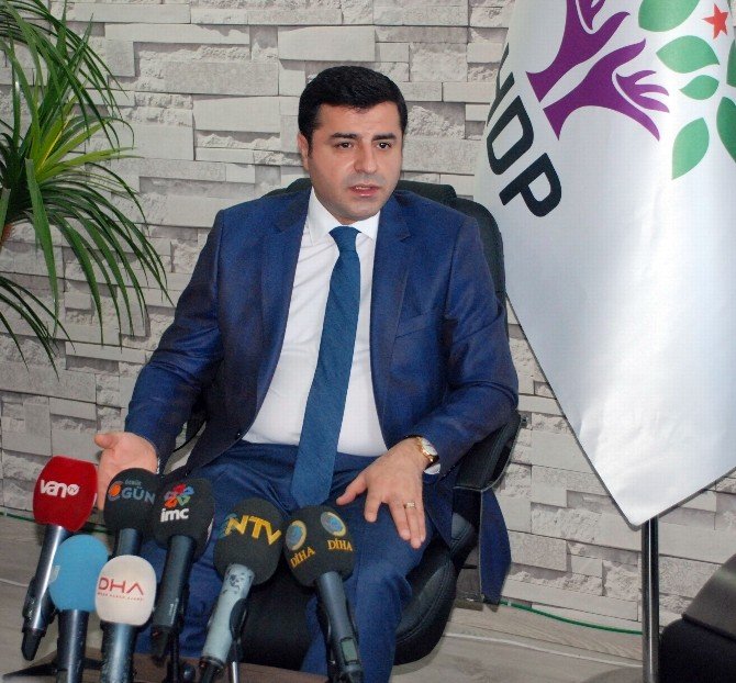 Demirtaş’tan ’Başkanlık Sitemi’ Açıklaması