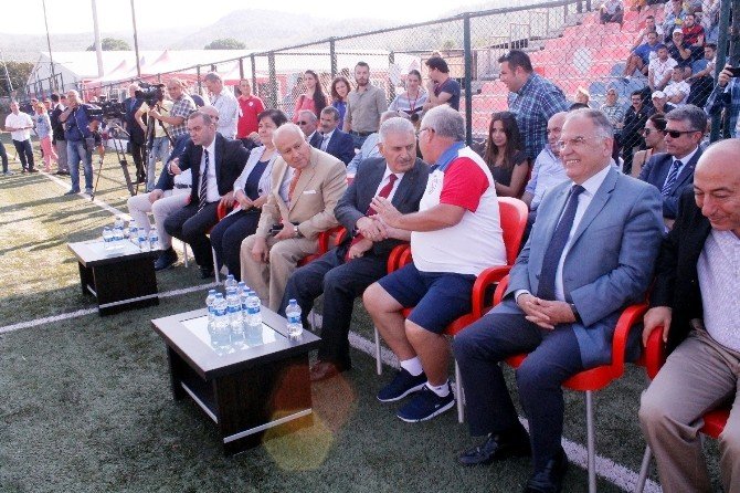 Barış Güvercinleri Bu Kez Selçuk Efes Spor Tesislerinden Uçuruldu