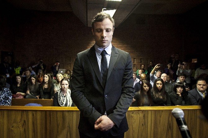 Sevgilisini Öldüren Pistorius, Cezasının Kalan Kısmını Ev Hapsinde Geçirecek