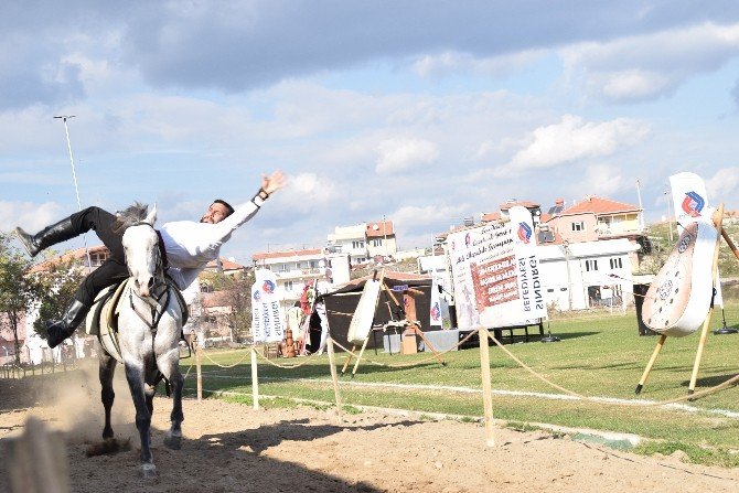 Atlı Okçuluk Şampiyonası Nefes Kesti