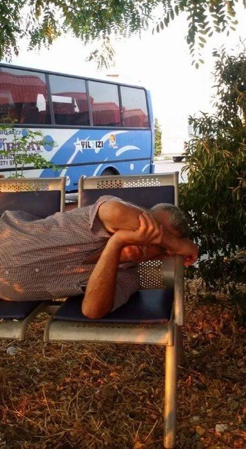 Sinop Otogarından İnsan Manzaraları