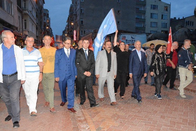 Sinop’ta Ülkü Ocaklarından Teröre Tepki Yürüyüşü