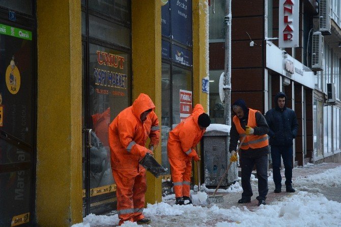Sinop’ta Kar Yolları Kapattı