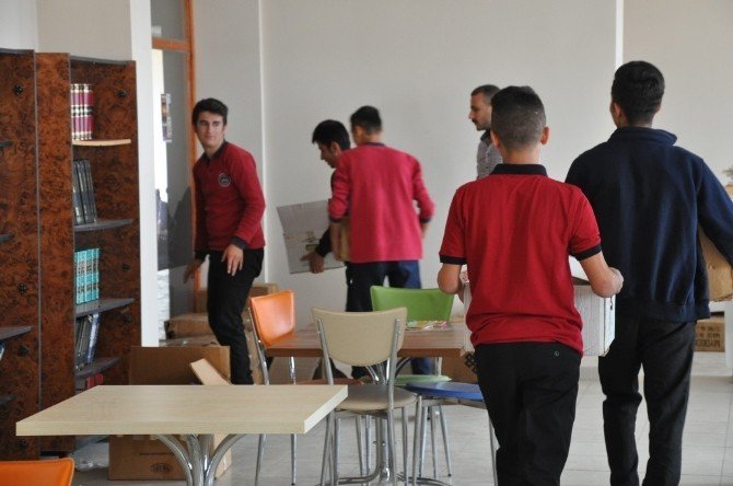Silopi’de Görevli Öğretmen İstedi, Urla Kaymakamlığı Harekete Geçti
