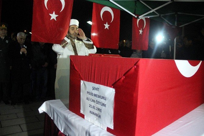 Onbinler Şehidini Uğurladı