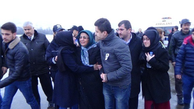 Şehit Polis Ali Can Öztürk’ün Naaşı Zonguldak Havalimanı’na Getirildi