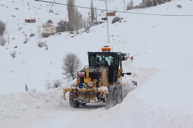 Sivas’ta Karla Mücadele Çalışmaları Sürüyor