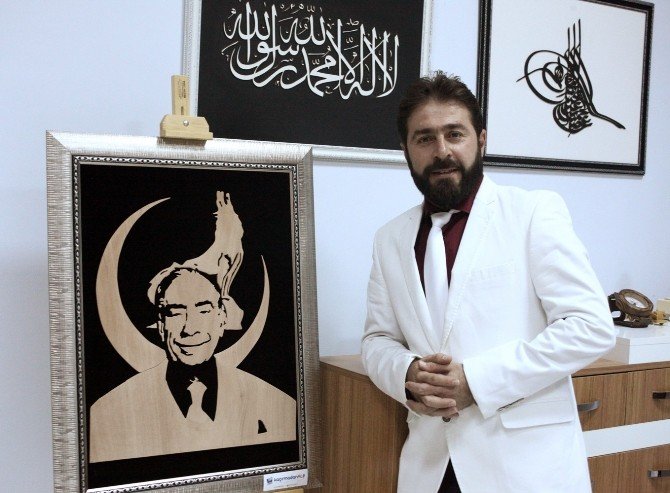 Şizofreni Hastası Komedyen Aday Adaylığını Açıkladı