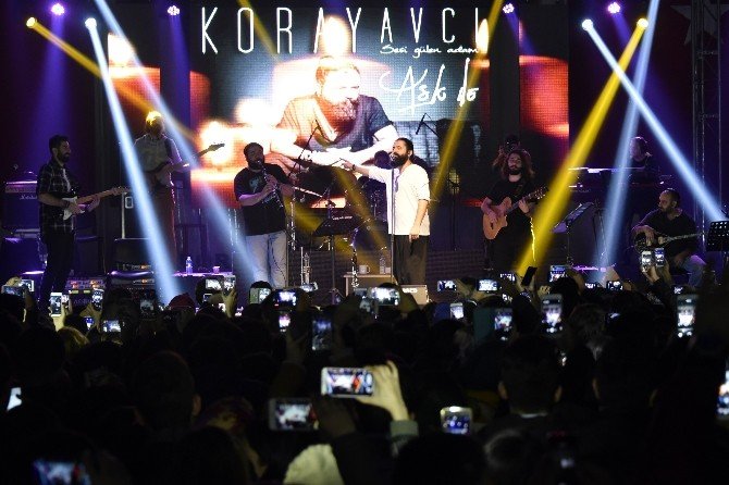 Gümüşhane’de Koray Avcı Konseri