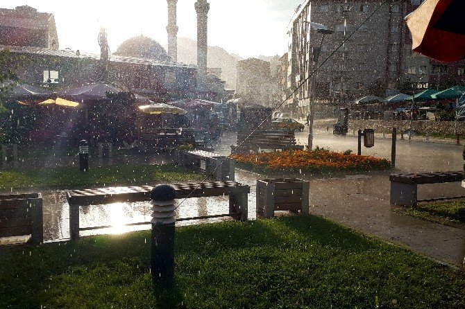 Gümüşhane’ye 46 Gün Sonra Yağmur Yağdı