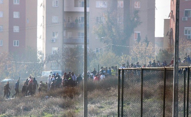 Rakip Taraftara Kızıp Arabaları Parçaladılar