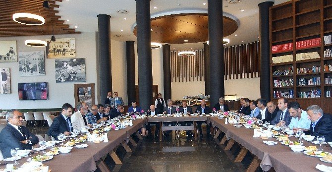 Spor Toto 2. Lig Kulüp Başkanlarından Tff’yi Ziyaret Etti