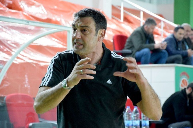 Akın Çorap Yeşilgiresun Belediyespor’un Yeni Başantrenörü İlk İdmana Çıktı
