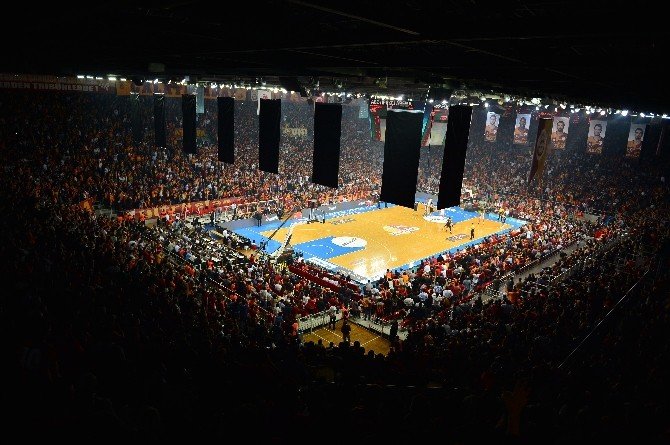 Potada Derbinin Galibi Galatasaray
