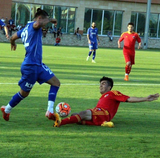 Kayserispor Hazırlık Maçında Kayseri Erciyesspor’u 3-2 Yendi