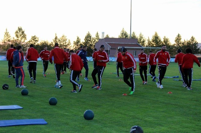 Kayserispor, Antalyaspor Maçı Hazırlıklarını Sürdürüyor