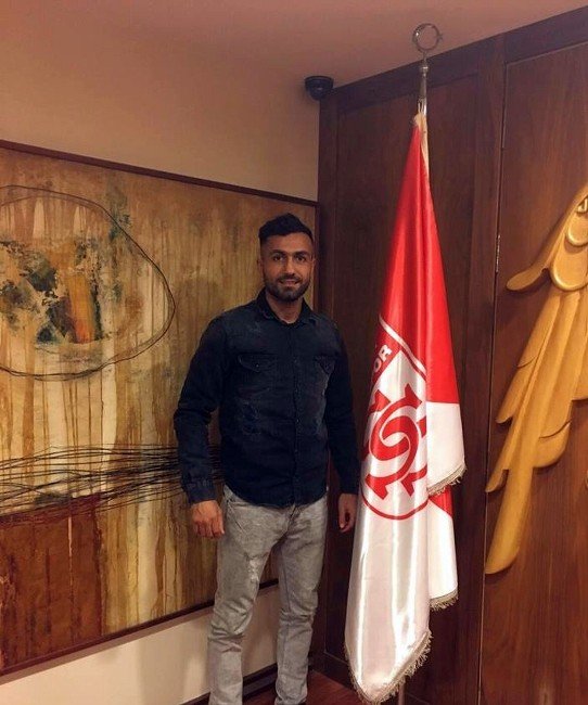 Medicana Sivasspor’a Lübnanlı Stoper
