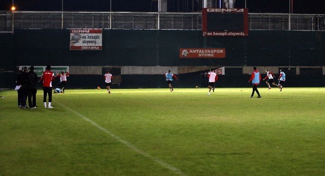 Eto’o Takıma Taktik Çalıştırdı
