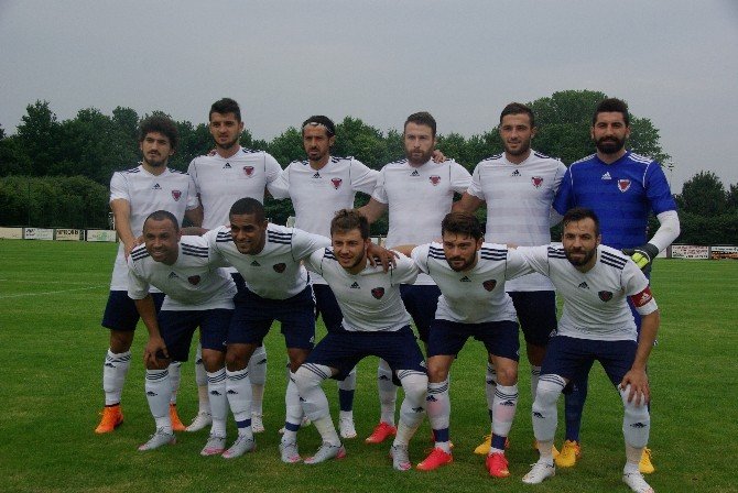 Mersin İdmanyurdu’nun Hollanda Kampı Sürüyor